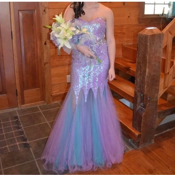 Mermaid lavender prom dress - Picture 2 of 5